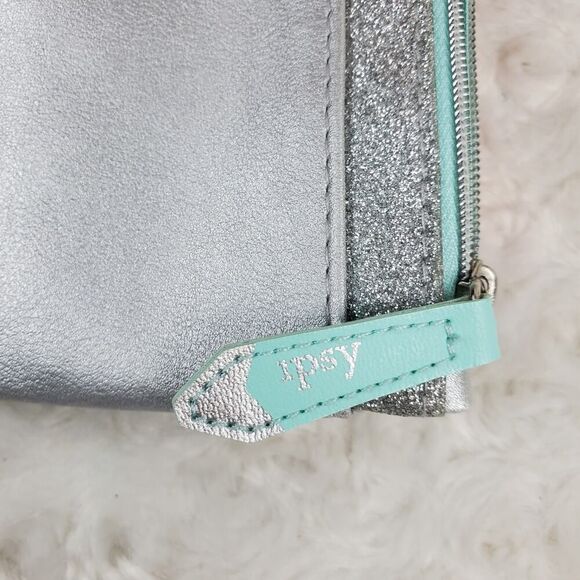 Ipsy Cosmetic Bags Set of 2 - Picture 8 of 8